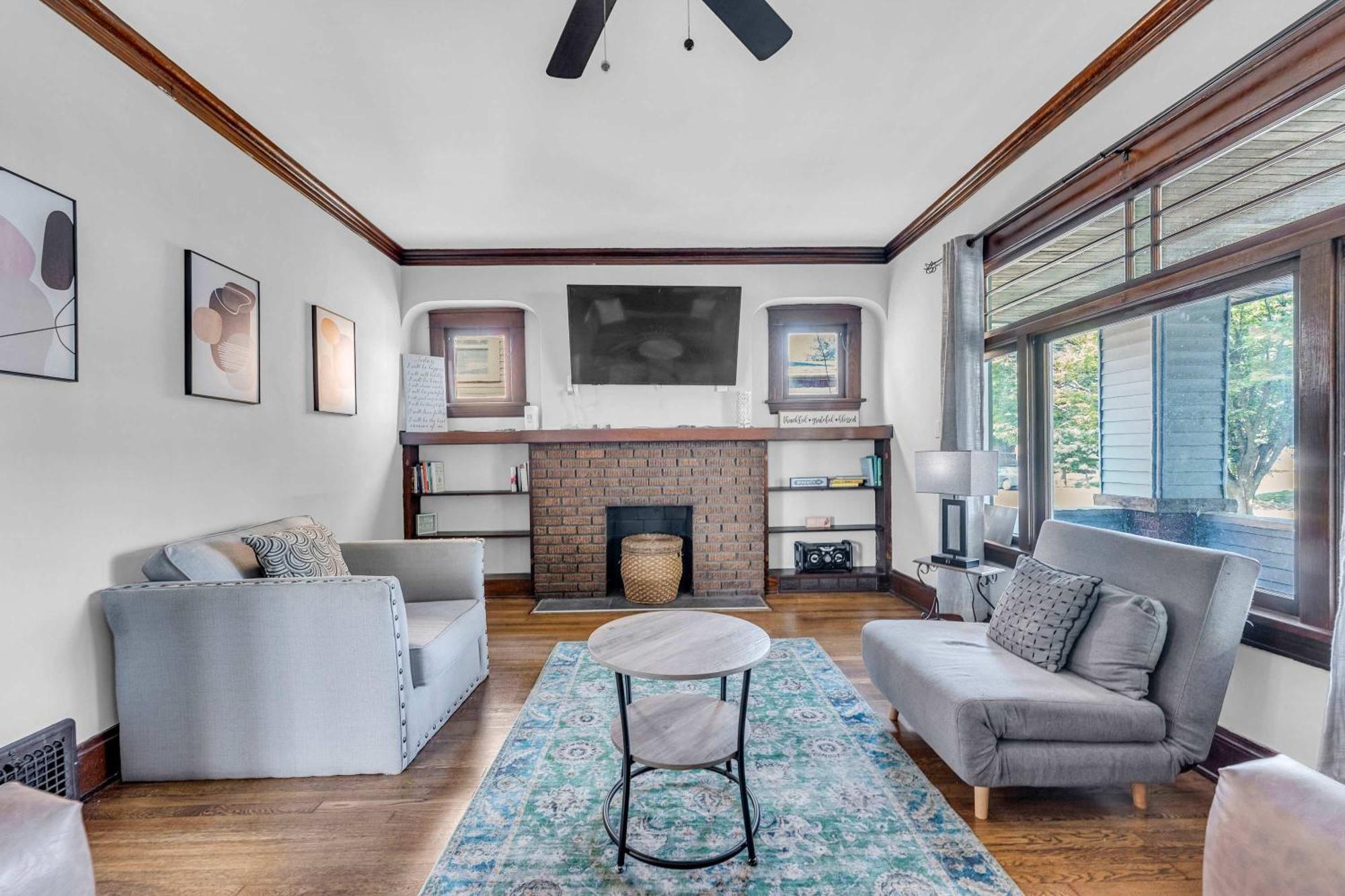 Beautifully Remodeled Duplex Apt In West Blvd Cleveland Zewnętrze zdjęcie