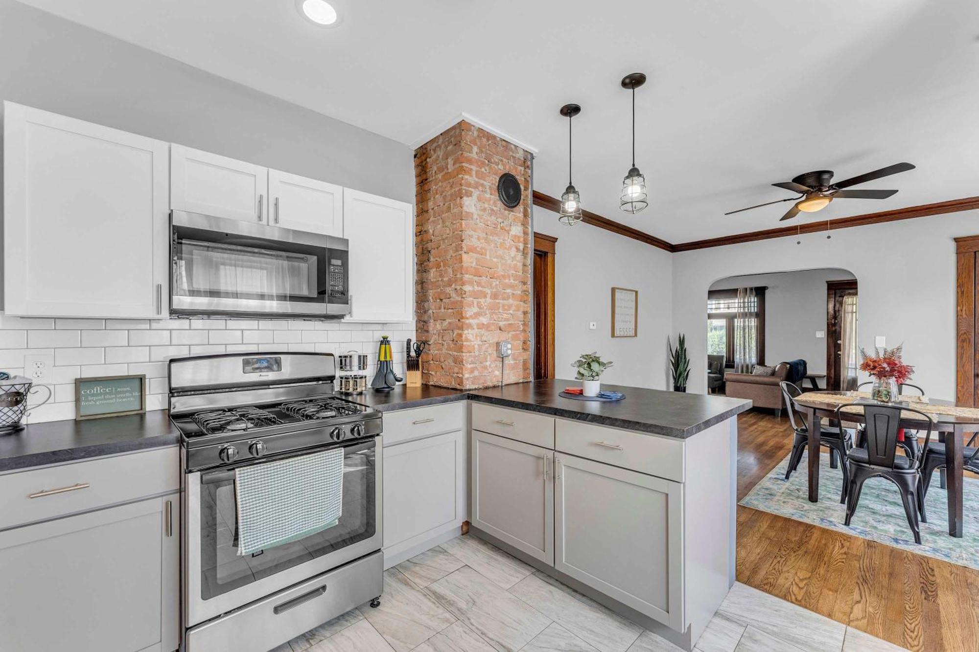 Beautifully Remodeled Duplex Apt In West Blvd Cleveland Zewnętrze zdjęcie