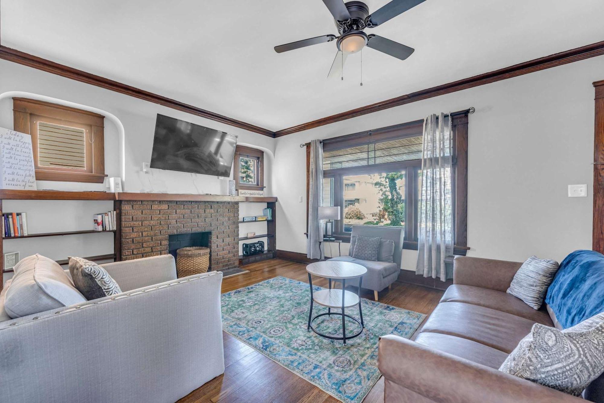 Beautifully Remodeled Duplex Apt In West Blvd Cleveland Zewnętrze zdjęcie